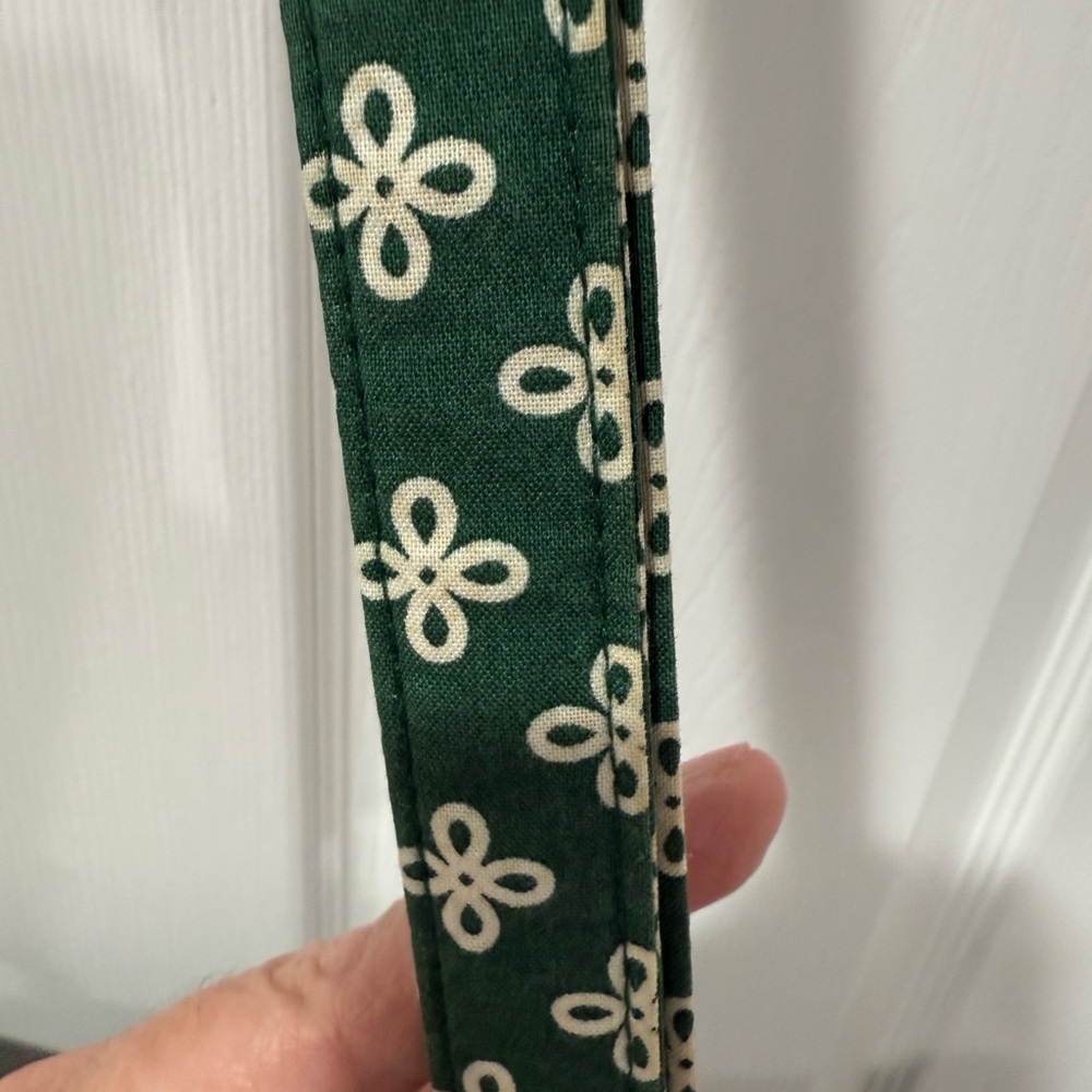 Vera Bradley Michigan state logo Stylish Green Patterned Crossbody Bag - Picture 10 of 10